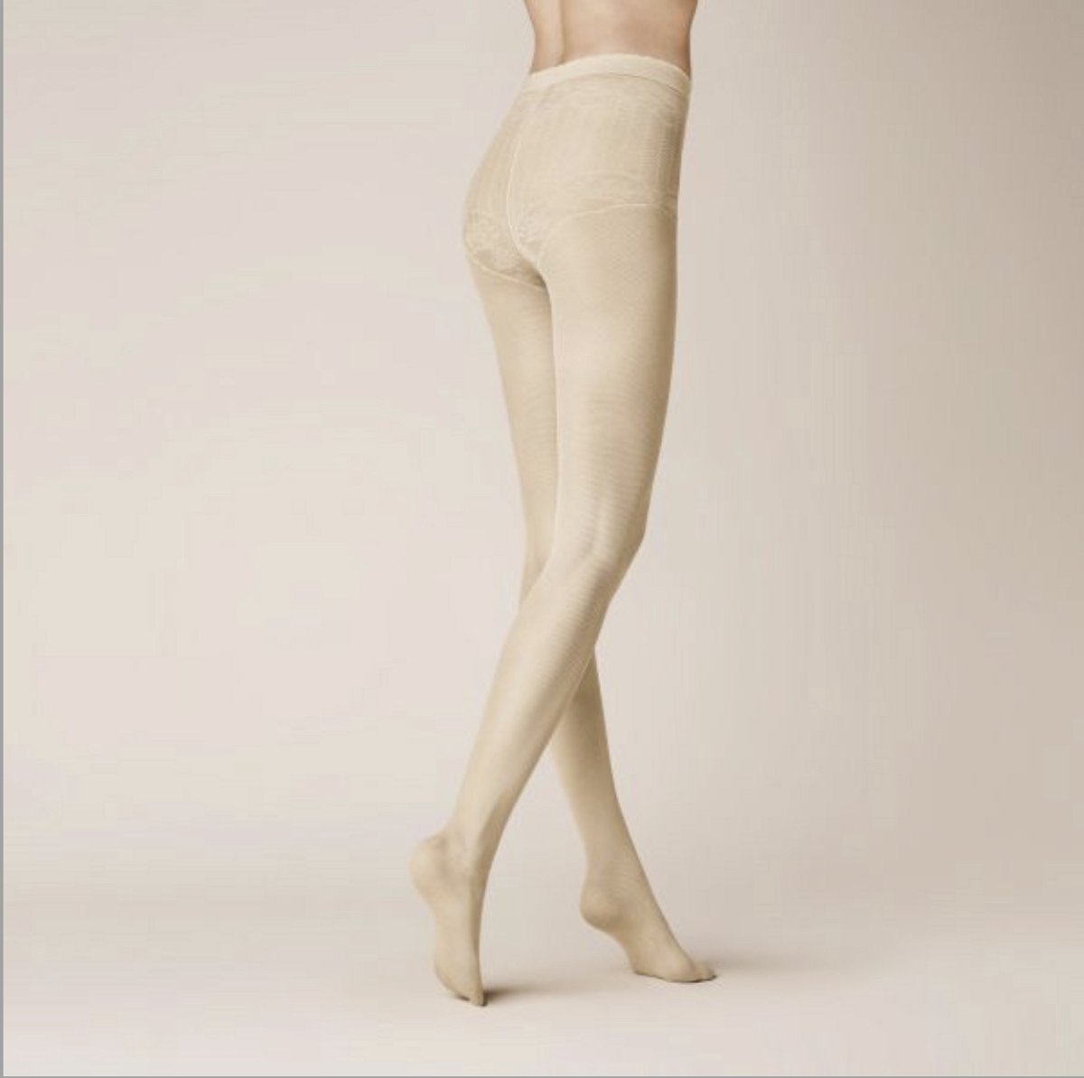 Kunert trend fijnmazige visnet panty maat 42/44 Ivory (4005074929505)